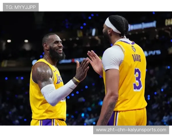 湖人围绕东契奇展开攻势,替补席成夺胜秘密武器 湖人围绕东契奇展开攻势,替补席成夺胜秘密武器